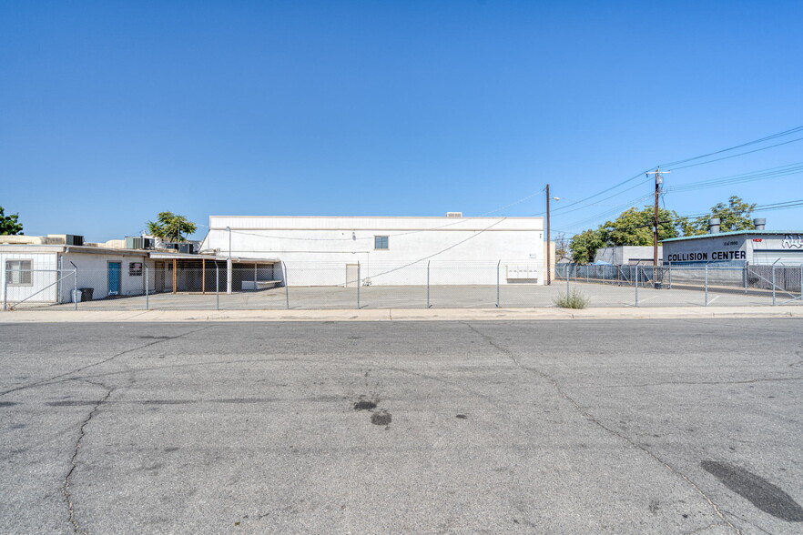 More Photos Of 320 Kentucky St, Bakersfield Manufacturing For Sale