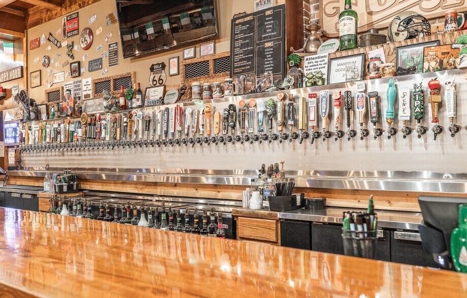 More Photos Of 717 N Pine St, Rolla Restaurant For Sale