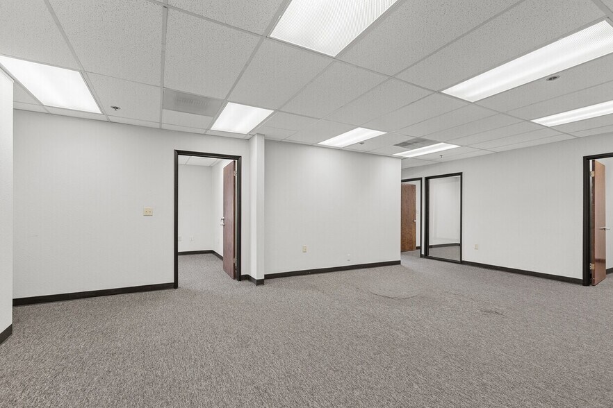 More Photos Of 8421 Auburn Blvd, Citrus Heights Office For Lease
