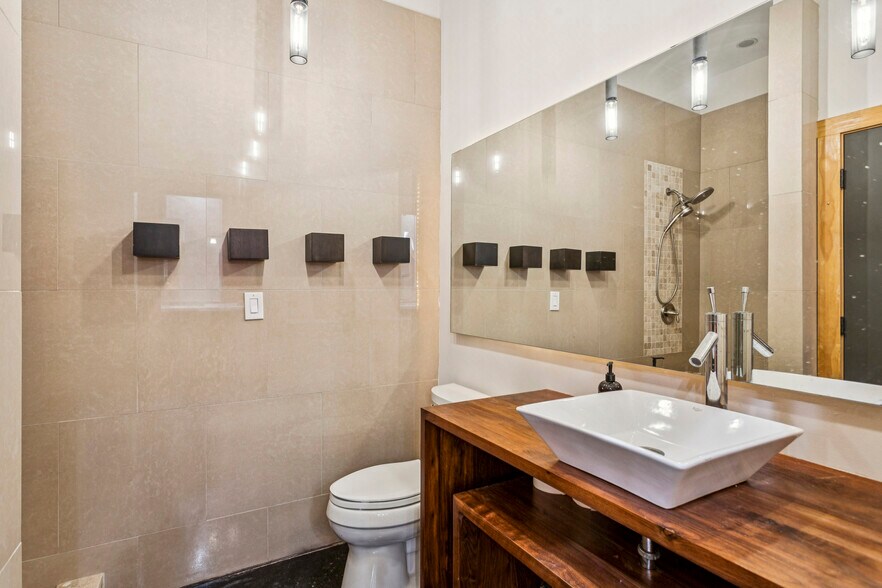 More Photos Of 692 Kirkwood Ave SE, Atlanta Storefront Retail Residential For Sale