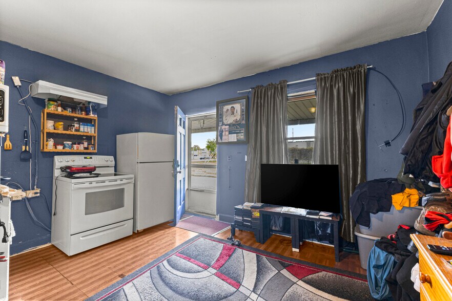 More Photos Of 228 Inkster Rd, Inkster Apartments For Sale