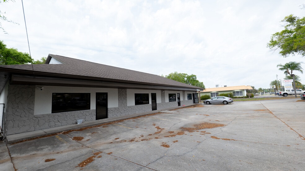 More Photos Of 190 Patricia Ave, Dunedin General Retail For Lease