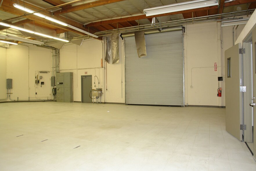 More Photos Of 2170 Oakland Rd, San Jose Light Manufacturing For Lease