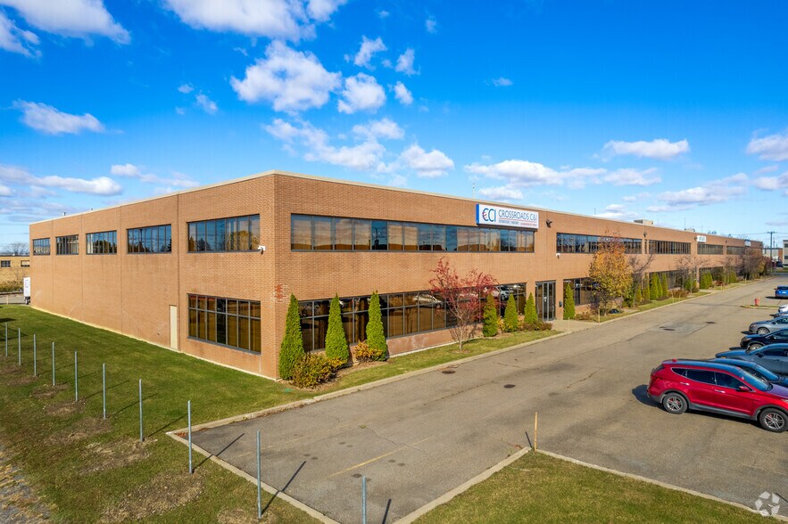 Primary Photo Of 4105-4355 Rue Hickmore, Montréal Flex For Lease