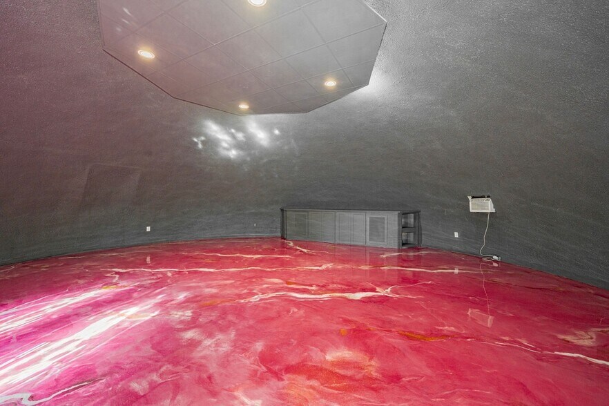 More Photos Of 691 Bear Rd, Van Alstyne Specialty For Sale