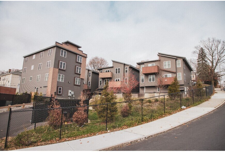 More Photos Of 60 Richards St, Worcester Apartments For Sale