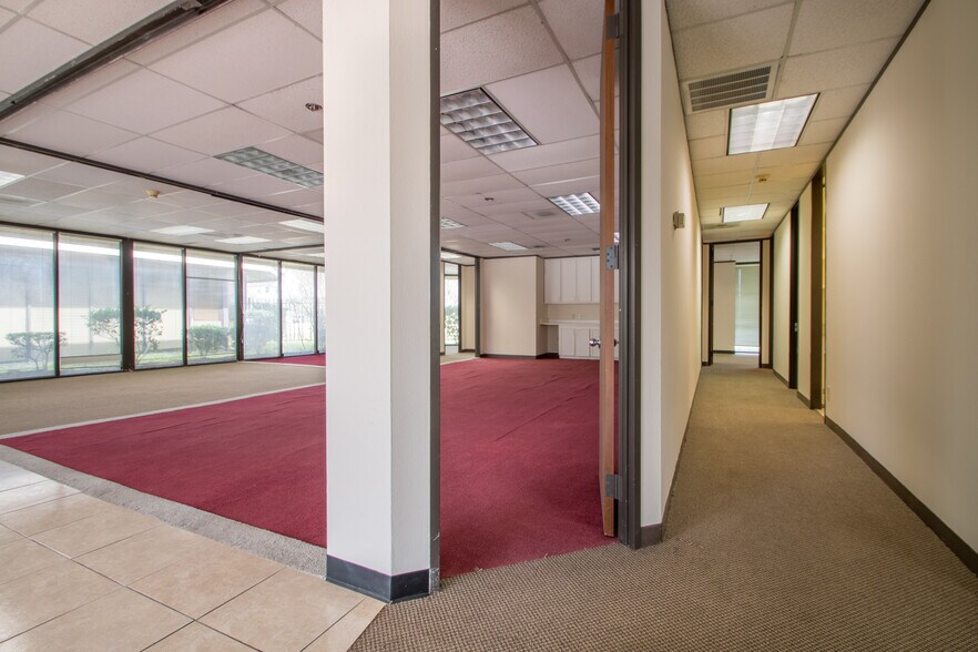 More Photos Of 14413 Cornerstone Village Dr, Houston Office For Lease