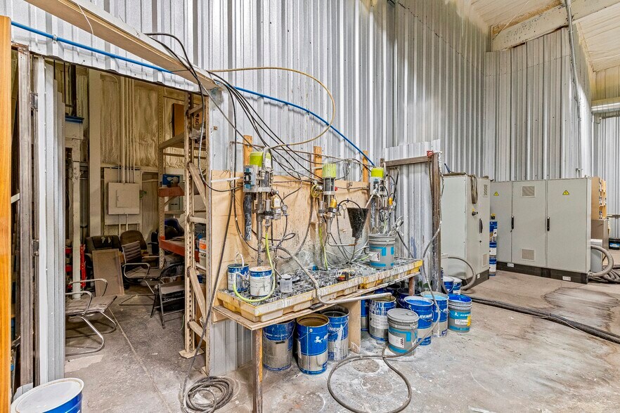 More Photos Of 42621 2nd St E, Lancaster Warehouse For Sale