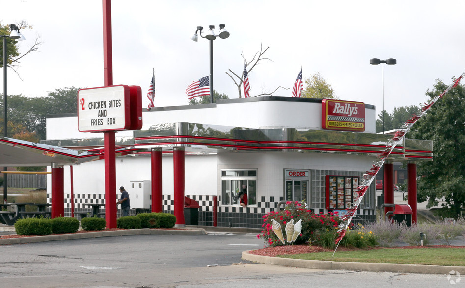 Primary Photo Of 3605 Kentucky Ave, Indianapolis Fast Food For Sale