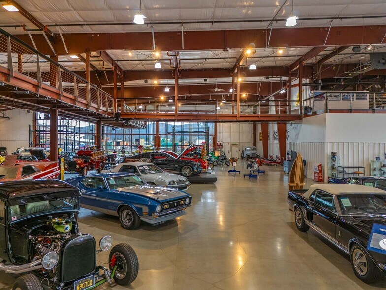 More Photos Of 1920 Garrett St, Enumclaw Industrial For Sale