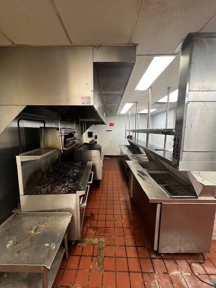 More Photos Of E Chestnut Hill & Marrows Rd, Newark Unknown For Lease