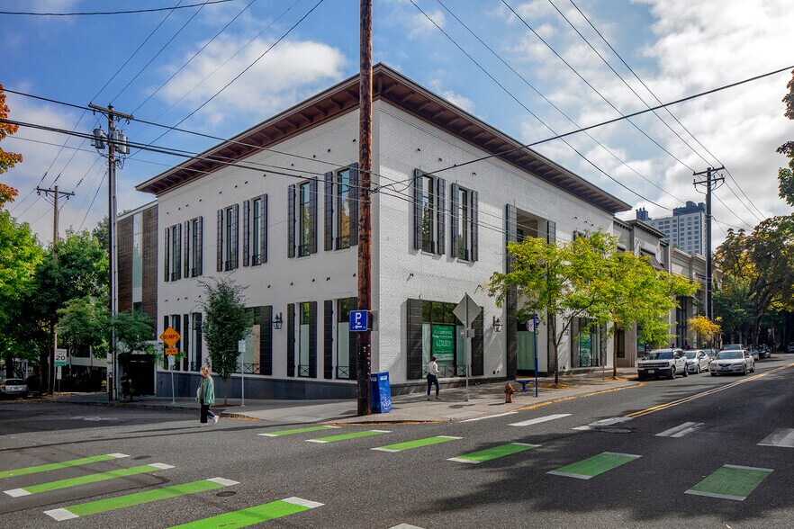 More Photos Of 320-338 NW 23rd Ave, Portland Storefront Retail Office For Sale