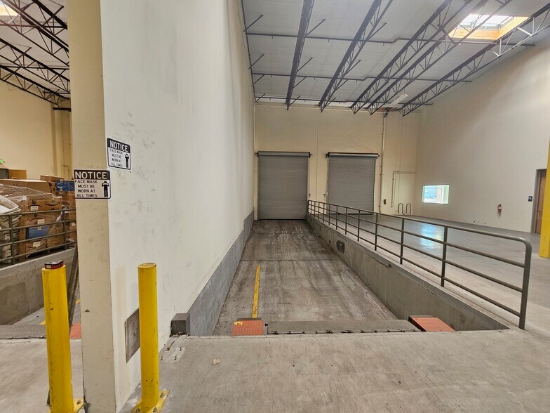 More Photos Of 14748 Nelson Ave, City Of Industry Warehouse For Lease