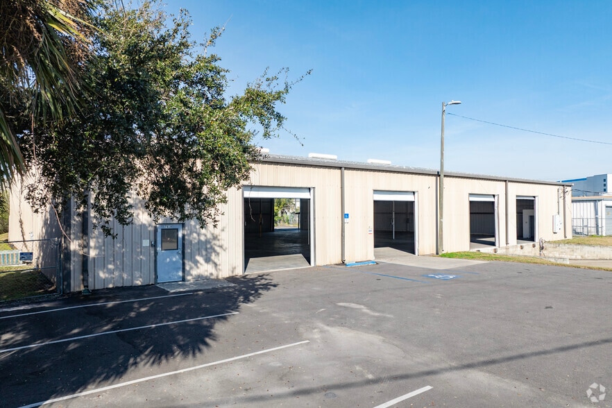 More Photos Of 7818 Depot Ln, Tampa Warehouse For Sale
