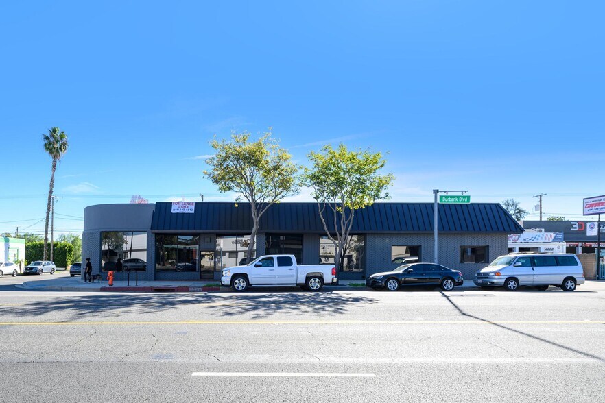 More Photos Of 4000-4004 W Burbank Blvd, Burbank Freestanding For Sale