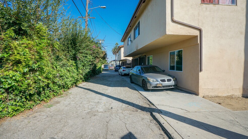 More Photos Of 8419-8425 S Western Ave, Los Angeles Apartments For Sale