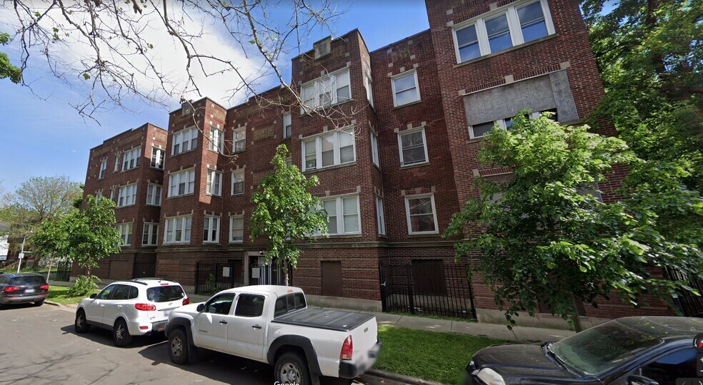 More Photos Of 7400 S Phillips Ave, Chicago Apartments For Sale