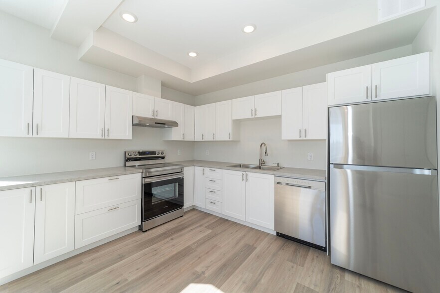 More Photos Of 36 Main St E, Mississippi Mills Apartments For Sale