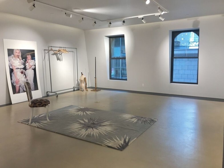 More Photos Of 14 E 55th St, New York General Retail For Sale