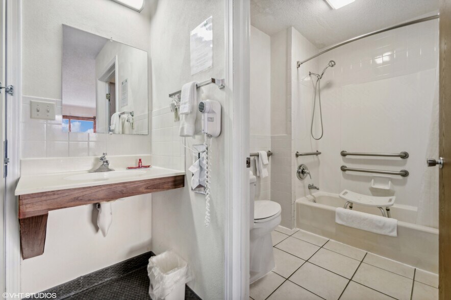 More Photos Of 1731 S State Route 127, Greenville Hotel For Sale