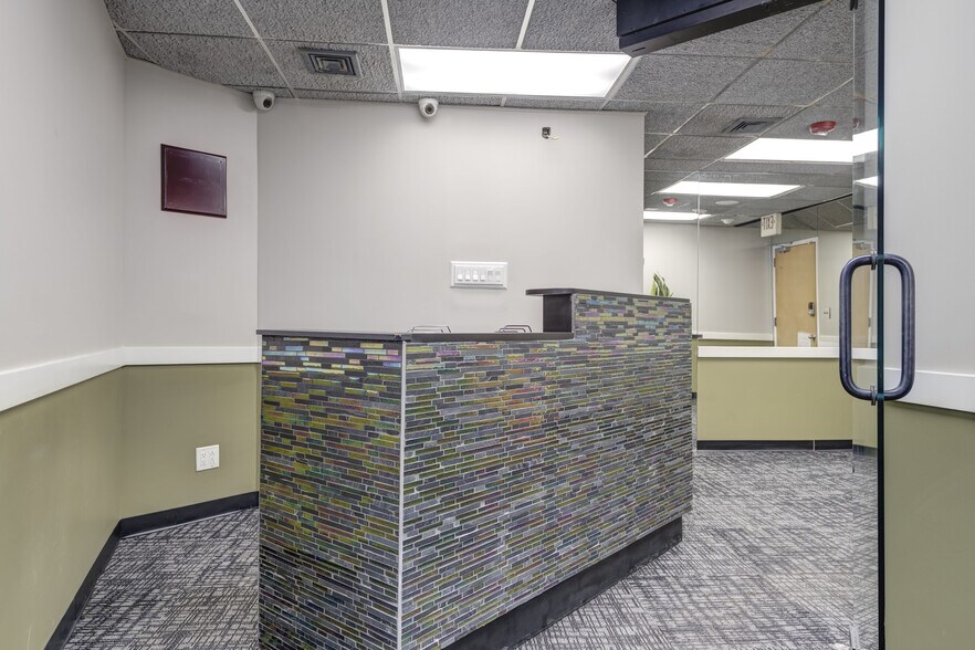 More Photos Of 1575 Hillside Ave, New Hyde Park Medical For Sale