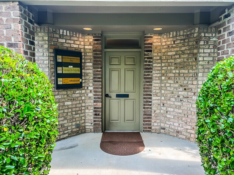 More Photos Of 185 Wind Chime Ct, Raleigh Medical For Lease