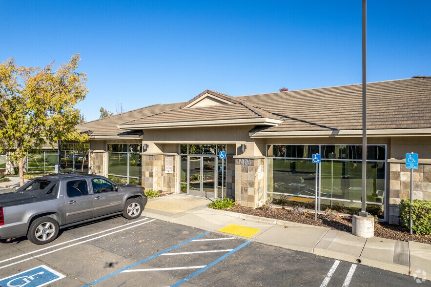 More Photos Of 1406 Blue Oaks Blvd, Roseville Medical For Lease