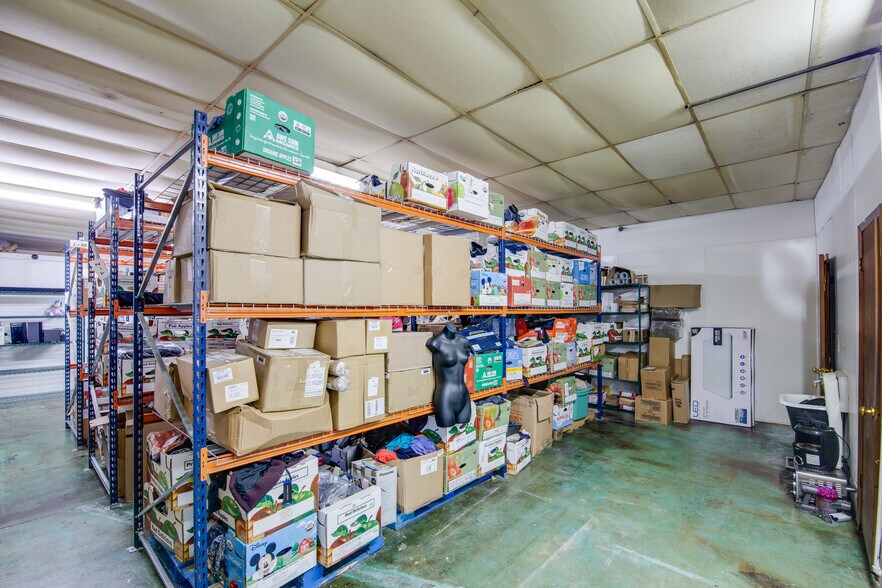 More Photos Of 504 Granbury St, Cleburne Storefront For Sale