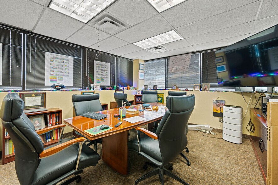 More Photos Of 2768 Compass Dr, Grand Junction Office For Lease