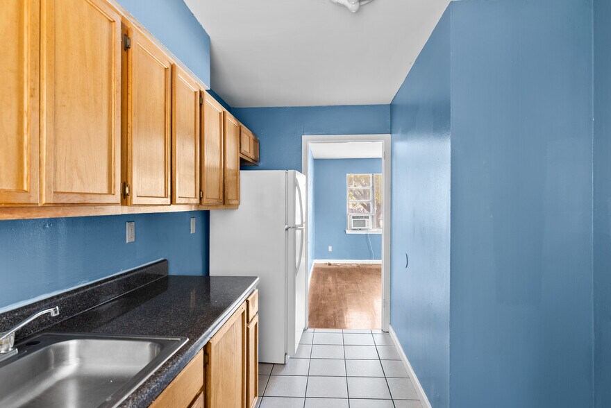 More Photos Of 1177 Linden Ave, Memphis Apartments For Sale