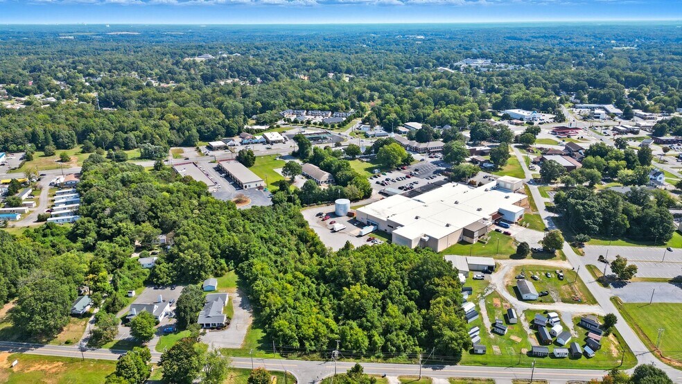 More Photos Of 11651 N Main St, Archdale Land For Sale