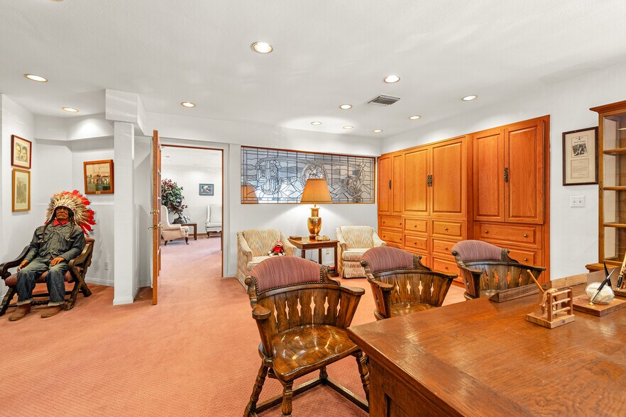 More Photos Of 4383 Colfax Ave, Studio City Office For Sale