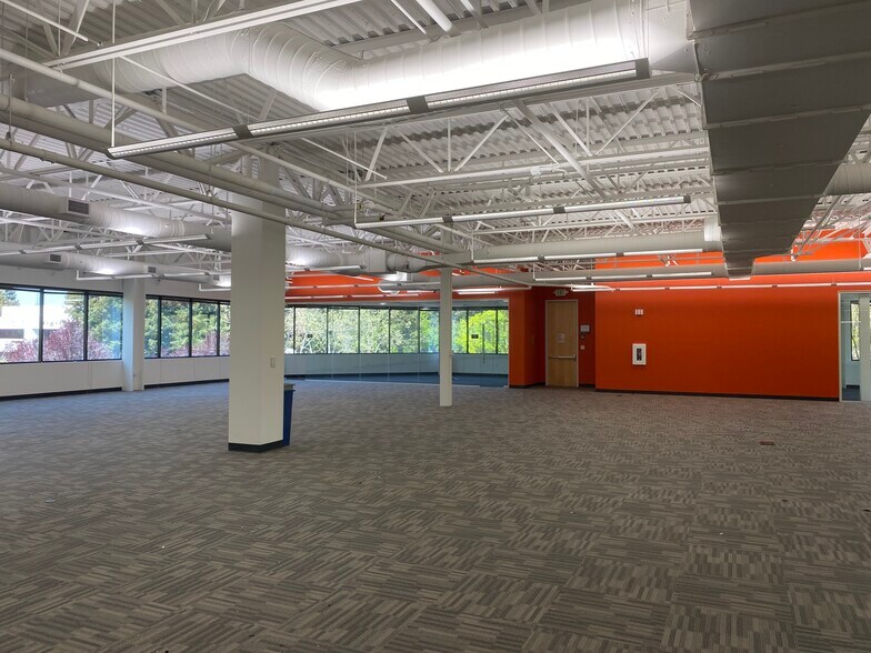 More Photos Of 1400 N McDowell Blvd, Petaluma Office For Lease