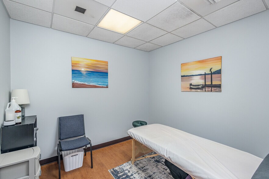 More Photos Of 12 Chatham Heights Rd, Fredericksburg Medical For Sale