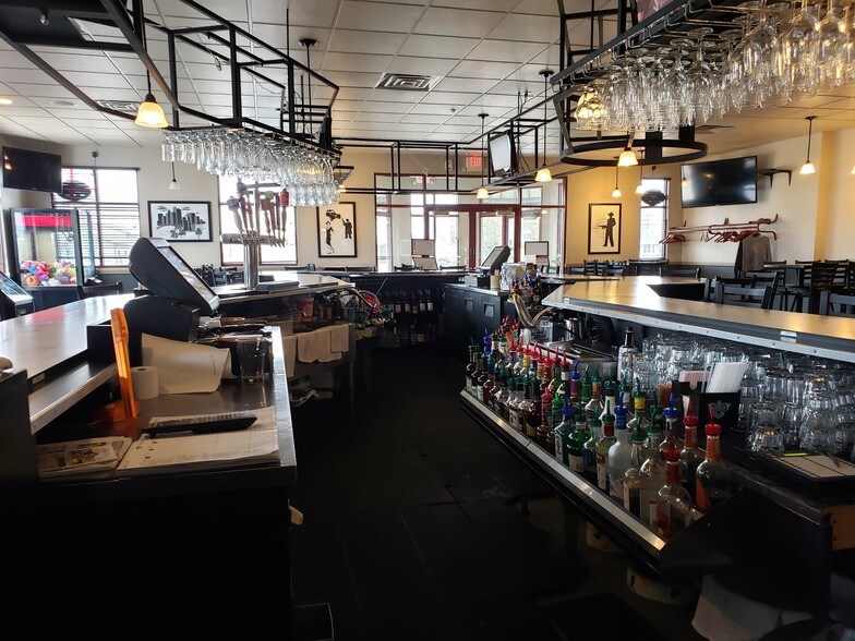 More Photos Of N9650 Friendship Dr, Kaukauna Restaurant For Sale