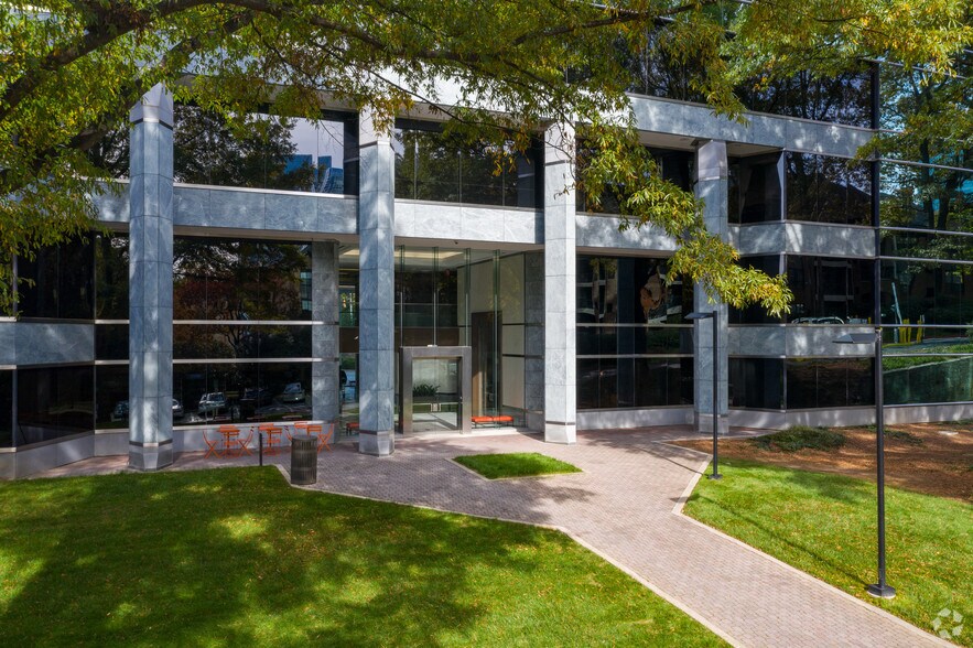 More Photos Of 3490 Piedmont Rd NE, Atlanta Office For Lease
