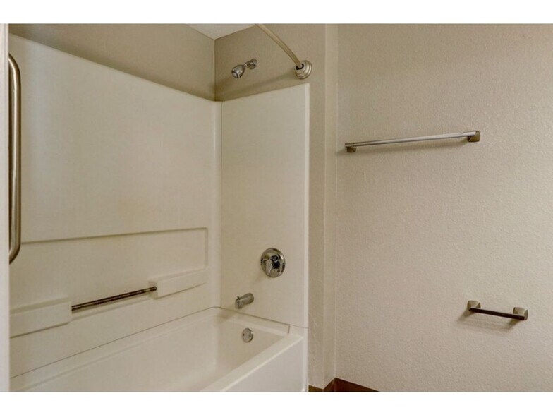 More Photos Of 234 W Main St, Waukesha Apartments For Lease