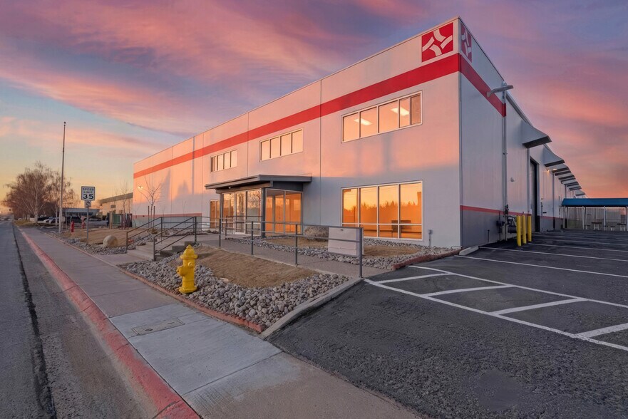 More Photos Of 120 Greg St, Sparks Unknown For Lease