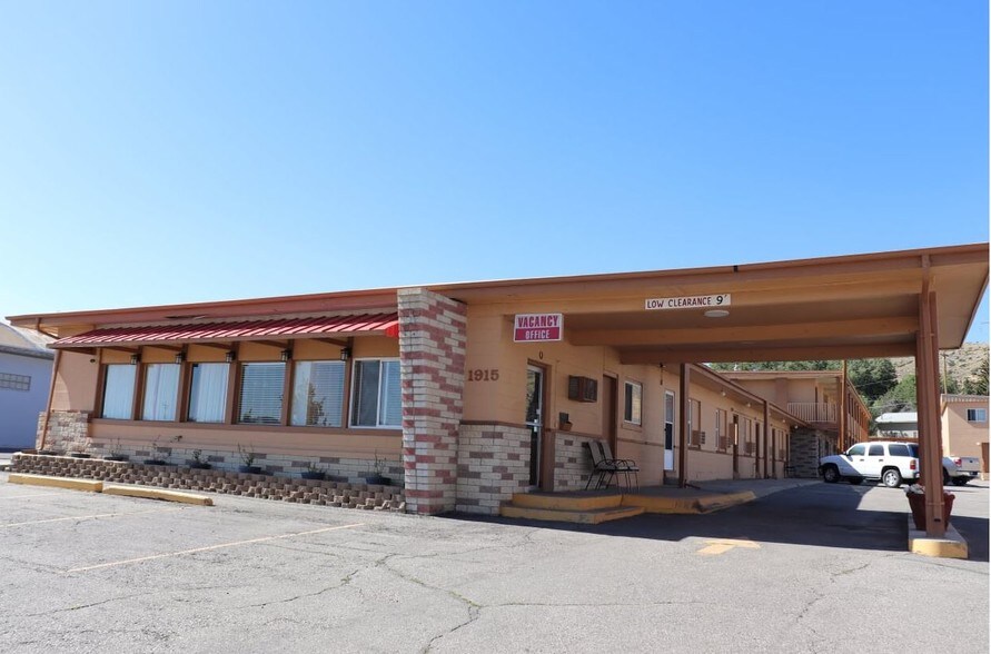 1915 W Spruce St, Rawlins, WY 82301 Motel For Sale