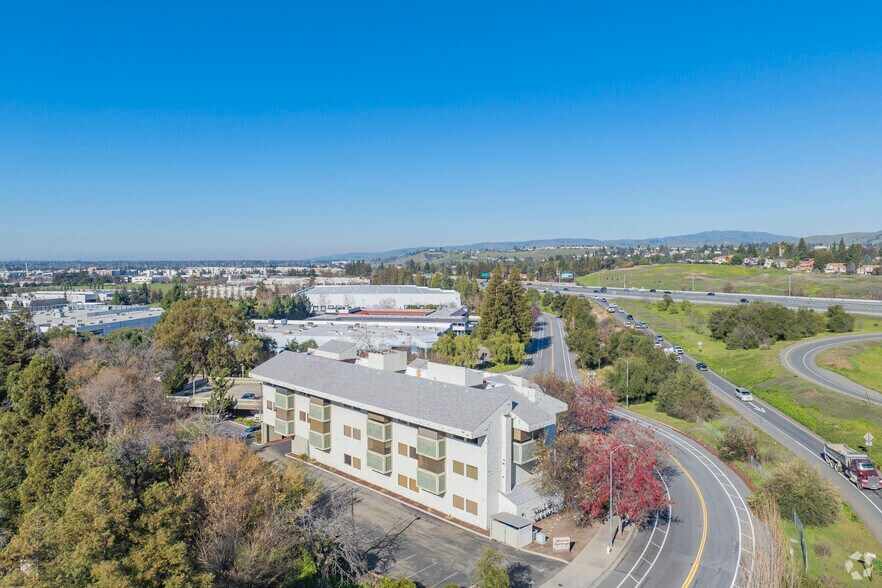 More Photos Of 200 Brown Rd, Fremont Office Residential For Lease
