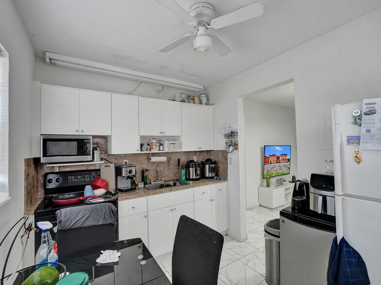 More Photos Of 720 W 16th, Hialeah Apartments For Sale