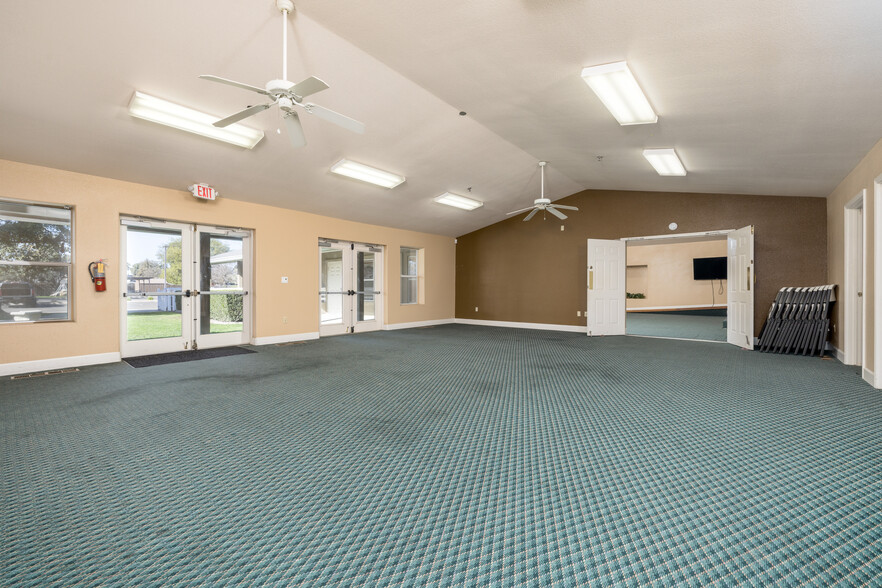 More Photos Of 2127 S Giddings St, Visalia Religious Facility For Lease