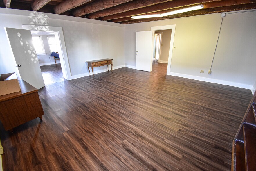 More Photos Of 2606 8th St, Tuscaloosa Office For Sale