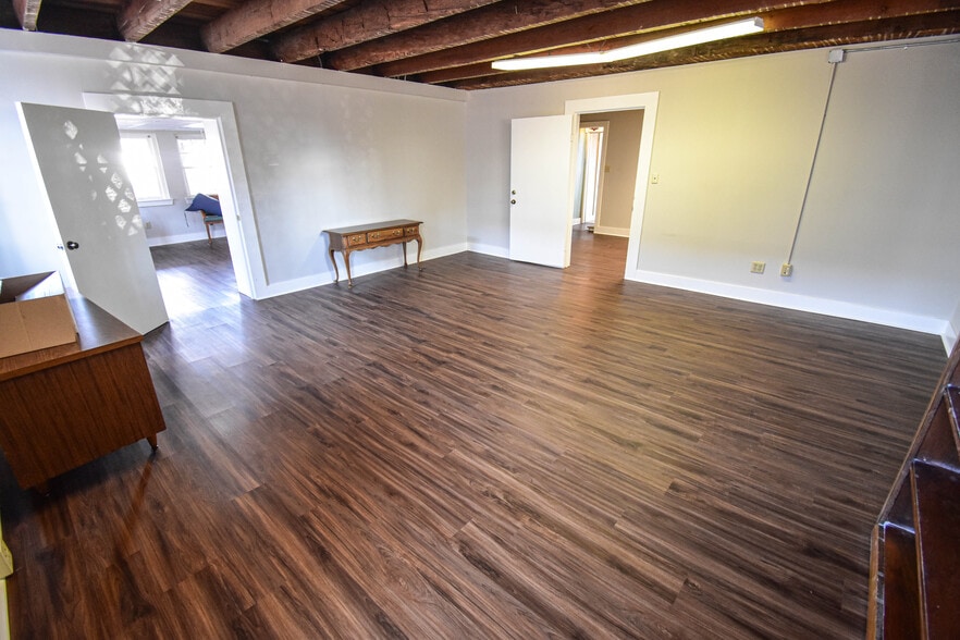 More Photos Of 2606 8th St, Tuscaloosa Office Residential For Sale