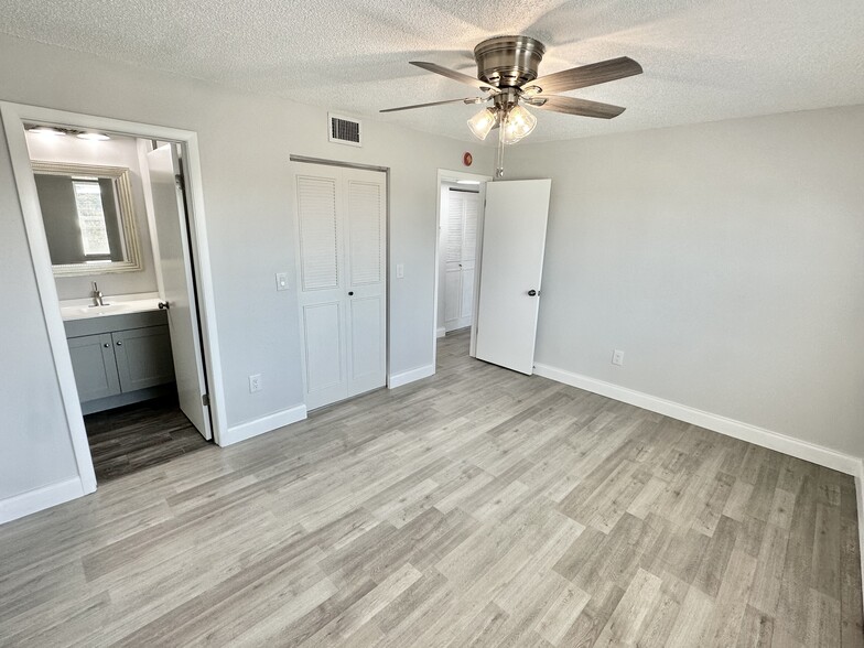 More Photos Of 4400 1st St N, Saint Petersburg Apartments For Sale