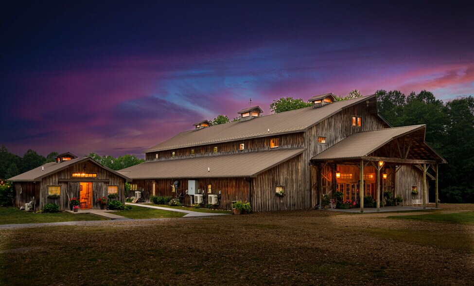 More Photos Of 6863 E Highway 80, Russell Springs Lodge Meeting Hall For Sale