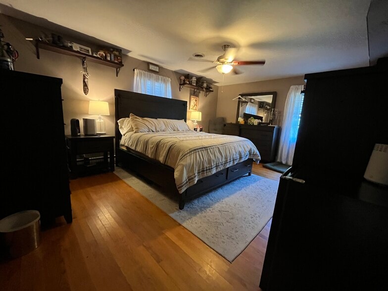 More Photos Of 2310 Rock Spring Rd, Forest Hill Office For Sale