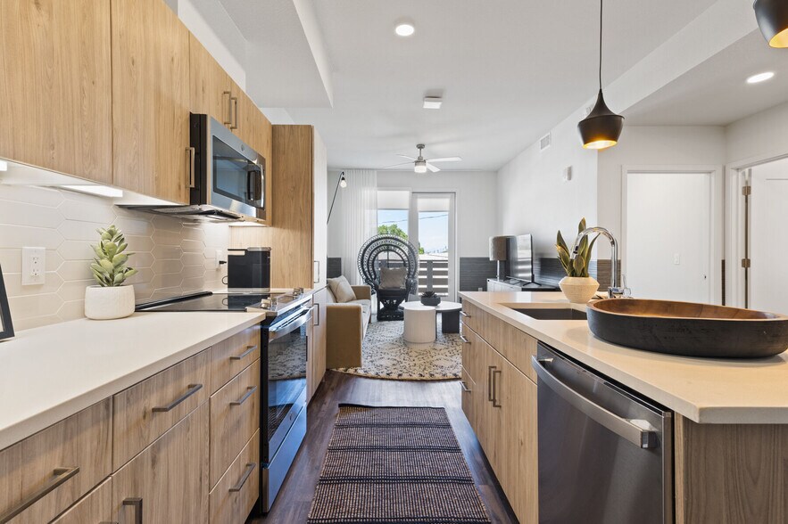 More Photos Of 2040-2060 N Scottsdale Rd, Scottsdale Apartments For Lease