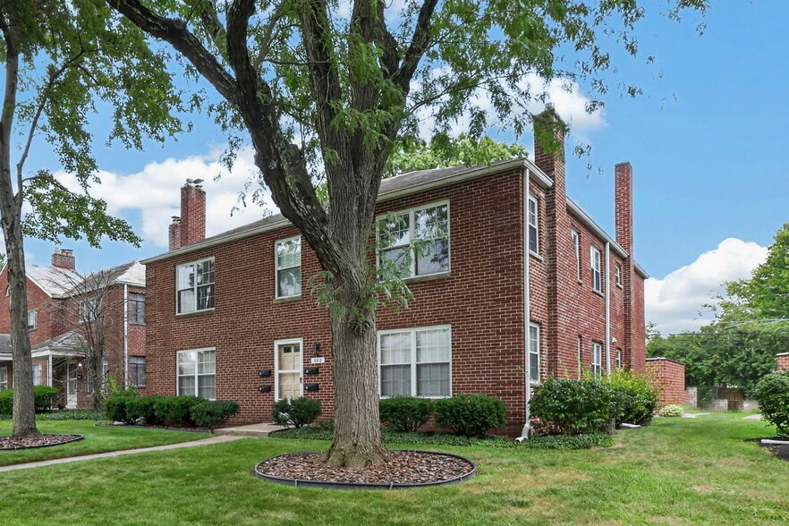 More Photos Of 802 Kenwick Rd, Columbus Apartments For Sale