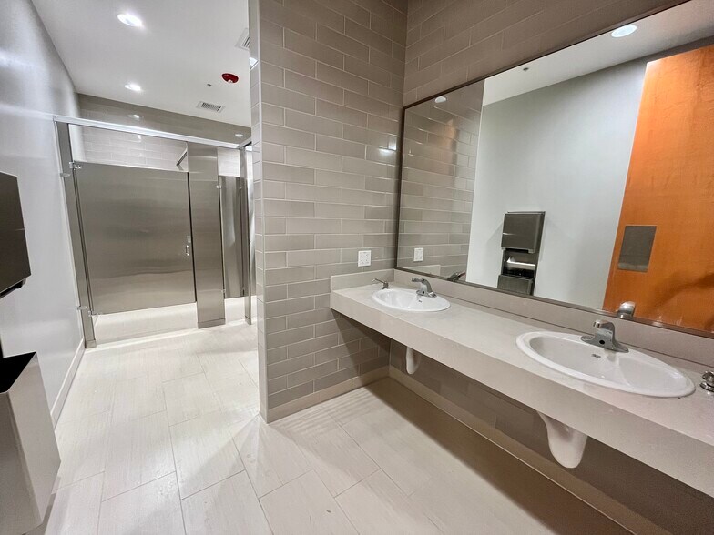 More Photos Of 888 S Brea Canyon Rd, Diamond Bar Medical For Lease
